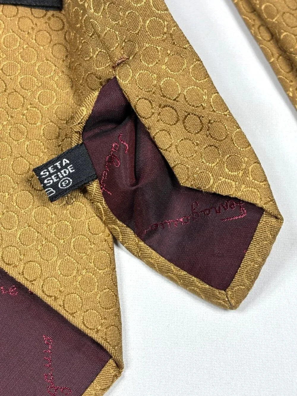 Vintage 90s Salvatore Ferragamo Silk Tie Gold Gancini Monogram Italy Old Money - Picture 7 of 7
